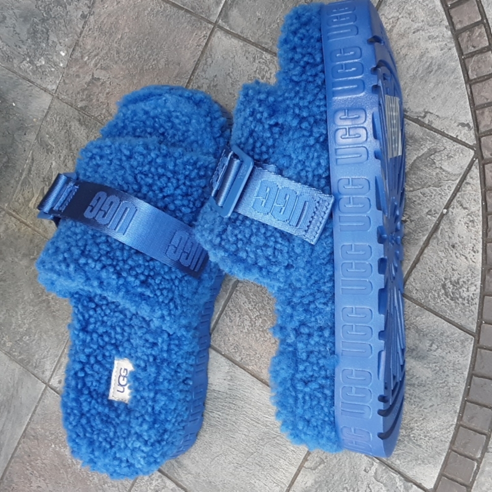 Ugg - Picture 7 of 7